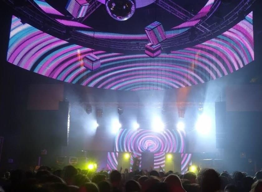 160x320mm ステージ LED ビデオ ウォール イベント用 多機能 柔軟性