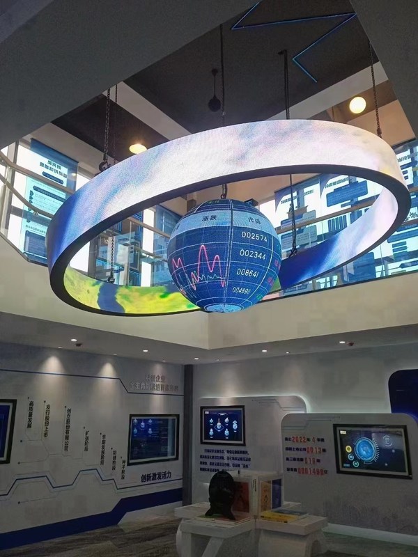 円形薄型柔軟なLEDディスプレイ P1.8 P2 P2.5 P3フルカラー